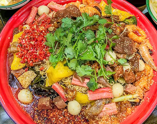  盘盘麻辣烫煮小篓品牌